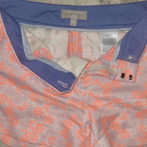 Banana Republic Orange Floral Hampton Fit Shorts 2 - Picture 2 of 4